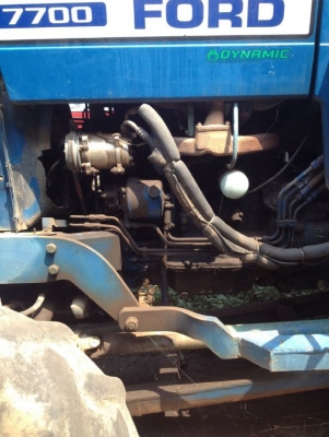 ลดราคา ขายด่วนรถไถฟอร์ด 2เพลารุ่น  7700 เทอร์โบ