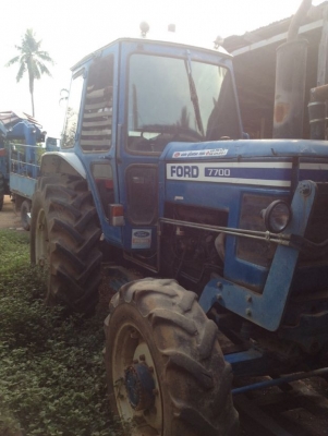 ลดราคา ขายด่วนรถไถฟอร์ด 2เพลารุ่น  7700 เทอร์โบ