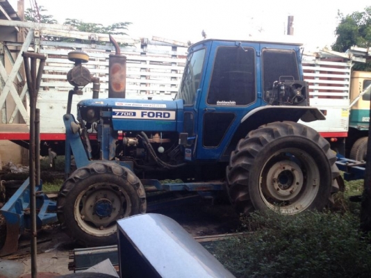 ลดราคา ขายด่วนรถไถฟอร์ด 2เพลารุ่น  7700 เทอร์โบ