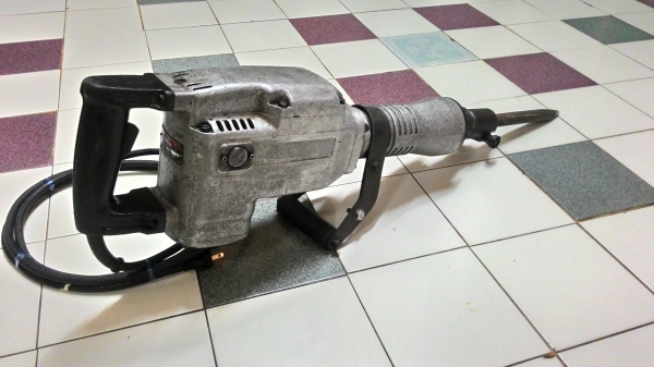 ขายเครื่องสกัดแย็กไฟฟ้าตัวใหญ่ยี่ห้อ Ryobi รุ่นCH500N(1,350วัตต์) made in japanแท้ๆครับ