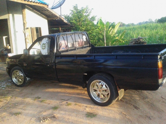 ขายนิสสัน บิกเอ็มตอนเดียวสวยๆๆคับ