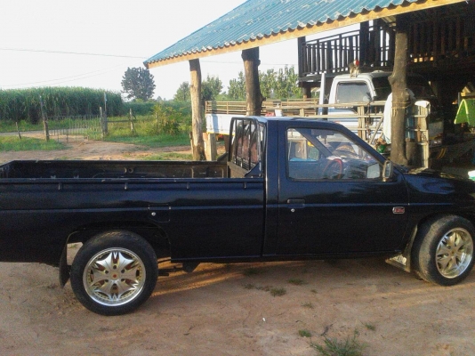 ขายนิสสัน บิกเอ็มตอนเดียวสวยๆๆคับ