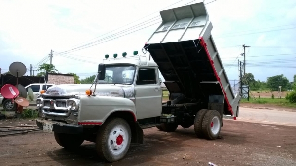 ขาย 6 ล้อหัวยาวดั้ม สภาพพร้อมใช้งาน คัสซีสวยตลอดเส้น เครื่อง HO6C 180 แรงม้า เกียร์ HO เฟืองท้าย FUSO พวงมาลัยพาวเวอร์ ยางเต็ม ทะเบียนเต็มพร้อมโอน ราคาต่อรองได้ครับ