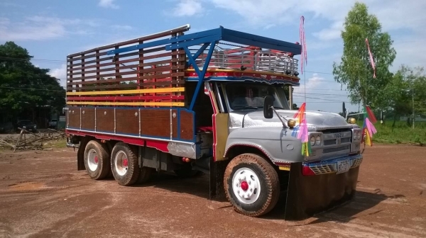 ขาย 10 ล้อหัวยาว 2 เพลาช่วงล่างใหญ่ HINO มีระบบ DL เครื่อง 6BD1 165 แรงม้า มีปั้มลม เกียร์ HO สโลว์กลาง คานหน้าใหญ่ พาวเวอร์ ยางเต็ม ทะเบียนเต็มพร้อมโอน ราคาต่อรองได้ครับ