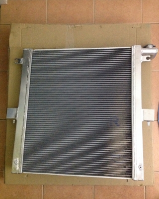 ขายหม้อน้ำมิเนียมdmax triton vigoราคา4,xxxบาท เย็นๆเลยคับ ใส่แล้วความร้อนเย็นลงไวคับ สวยๆเนียนๆ โทร0825671760รับประกัน6เดือนคับ ถ่ายเทความร้อนได้ดีกว่าหม้อน้ำเดิมแน่นอนคับ งานเชื่อมสวยงาม  ใส่กับโครงพัดลมเดิมได้เลย เย็นจริงคับ ต้องลอง