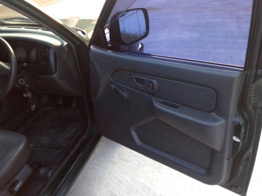 ขายดาว์น 0 บาท รถสตราด้า แกรนดิส 4ประตู 2.5 ปี2003 ขายดาว์น 0 บาท รถสตราด้า แกรนดิส 4ประตู 2.5 ปี2003