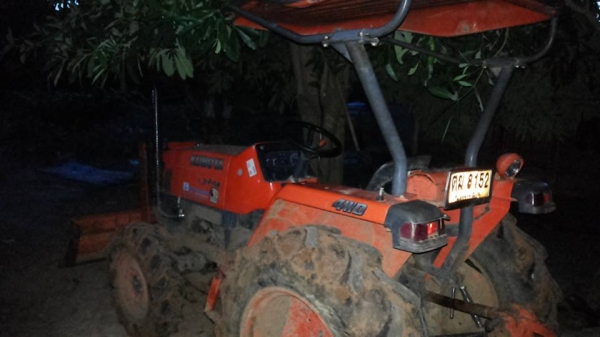 ***ขายแล้วครับขอบคุณ Truck2hand ขายรถไถ2เพลาส้มๆมือเดียวออกห้าง KUBOTA L3408 4WD เครื่องเดิมเกียร์เดิม 2,8xx ชั่วโมง เครื่องแน่นๆ แรงดี ปั้มดี แรง เกียร์ดีไม่หลุด ระบบ4WD ใช้งานปกติ บอดี้สวยเดิม สีสันเดิมบาง เบาะไม่ขาด หลังคาดี มีผุหน่อย พร้อมอุปกรณ์2ชิ้น