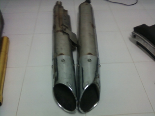 ขาย ปลายท่อไอเสีย HONDA  1000 CC ปี 2014  ท่อแฝดแต่ง ราคา 8000 บาท