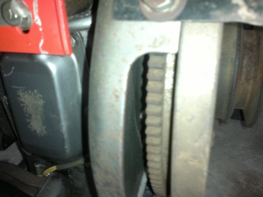 ขายเครื่องสูบเดียวเก่าญี่ปุ่นยี่ห้อ ยันม่าร์ รุ่น ss70 ขนาด 7 แรงม้าควงได้สตาร์ดกุญแจได้