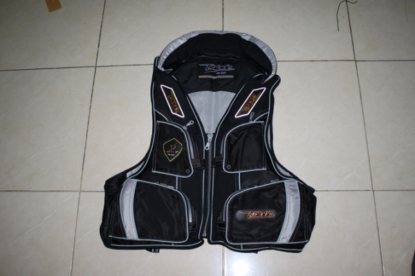 เสื้อชูชีพ ยี่ห้อ V FOX TBLADE รุ่น VA-237