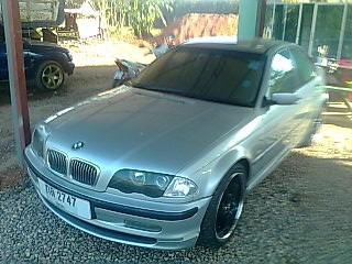ขายรถเก๋ง BMW 323i ปี 2003 จัดไฟแนนซ์ได้ 600000 ราคา 600000