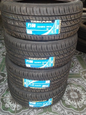 ขายยาง225/45/18 ยี่ห้อ TracMaxF106 ยางปี 12 (ยางใหม่จีน)  ราคา :  3,000.00  บาท