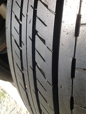 ขายยาง215/65/16 ปี1109 BRIDESTONE DURAVIS R611 1 ชุด   ราคา :  3500.00  บาท