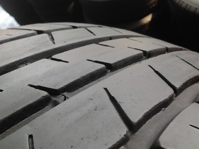 ขายยาง205/55/16 ปี 11 GOODYEAR NCT5 1 ชุด  ราคา :  2,200.00  บาท