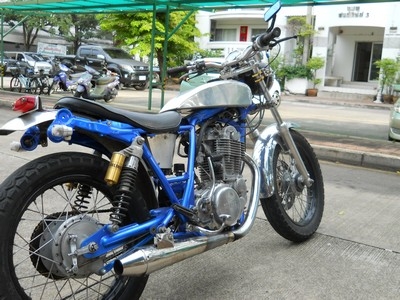 sr400(48,000บาท)ขายถูกๆเลย สนในจริงต่อลองได้ครับ ถ้าจะแลกโทรมาเลยครับ sr 400 อินวอย