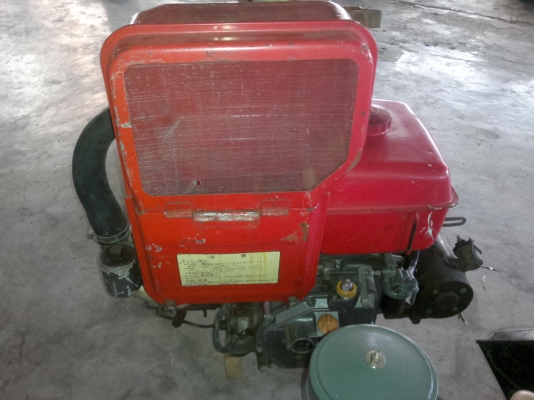 ขายเครื่องสูบเดียวเก่าญี่ปุ่นยี่ห้อ ยันม่าร์ รุ่น ss10ctขนาด 10.5 แรงม้าควงได้สตาร์ดกุญแจได้