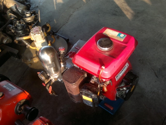 ขายเครื่องเบนซิลเก่าญี่ปุ่นพร้อมปั้มพ่นยา 1 ชุดสภาพสวยพร้อมใช้ ขายเครื่องเบนซิลเก่าญี่ปุ่นพร้อมปั้มพ่นยา 1 ชุดสภาพสวยพร้อมใช้