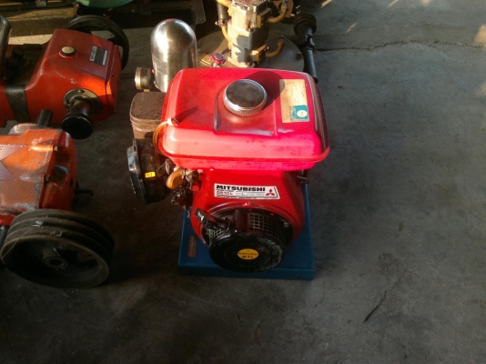 ขายเครื่องเบนซิลเก่าญี่ปุ่นพร้อมปั้มพ่นยา 1 ชุดสภาพสวยพร้อมใช้ ขายเครื่องเบนซิลเก่าญี่ปุ่นพร้อมปั้มพ่นยา 1 ชุดสภาพสวยพร้อมใช้