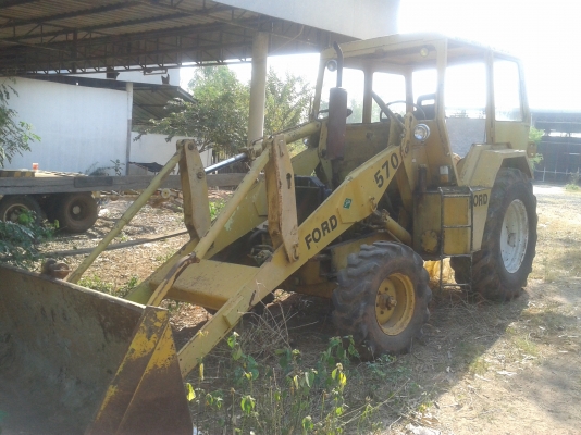 ขายรถตัก สอบถามโทร 085-7698049