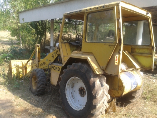 ขายรถตัก สอบถามโทร 085-7698049