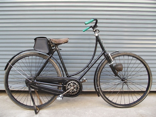 ขายจักรยานโบราณอังกฤษฮัมเบอร์หญิงคานโค้ง28ลองดูครับเผื่อชอบ