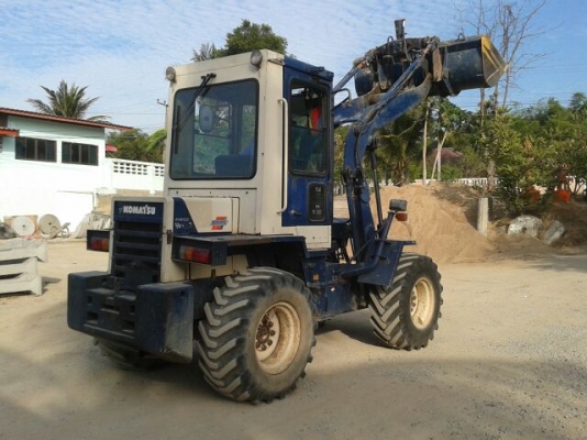 ขายรถตัก KOMATSU WR80 สภาพดี พร้อมใช้งาน สนใจติดต่อคุณรัตนศักดิ์ โทร.081-7621704