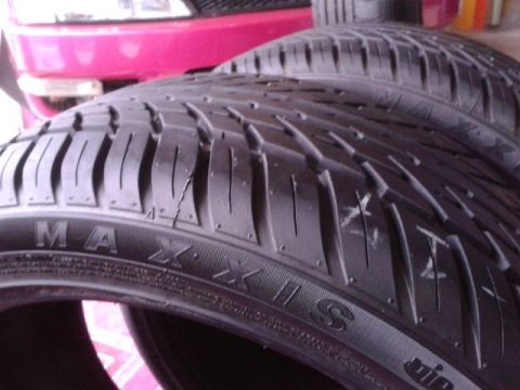 ขายยาง Maxsis 235/60/17ปี10สวยๆดอกลึกๆ1คู่ครับ