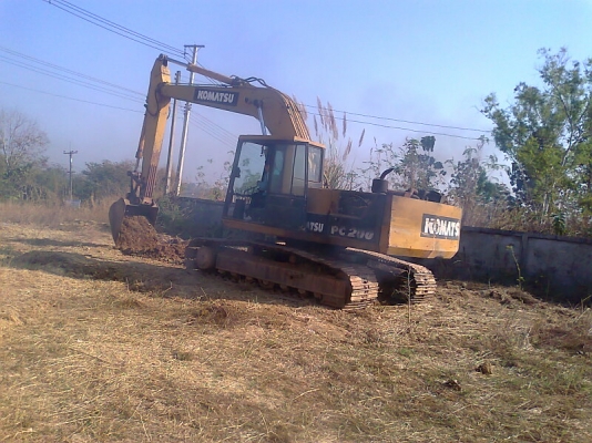 ขายด่วน..รถขุด KOMATSU PC200-3 รถสวย ทรงดี พร้อมใช้งานสุดขีด!.