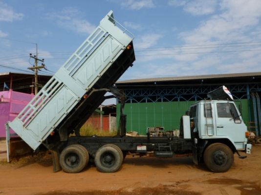 แสงฟ้าเต้นรถ///ขาย10ล้อดั้ม2เพลา ร็อกกี้195 กระบะดั้มสามมิตร สภาพสวย