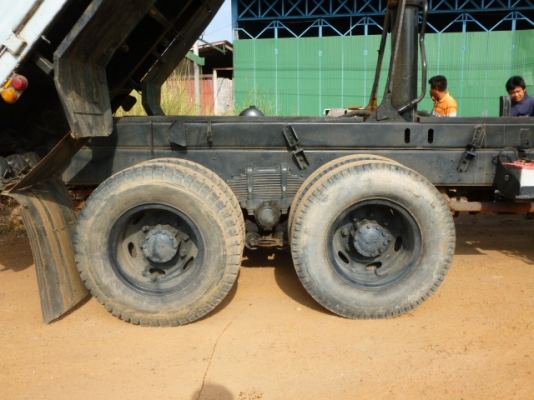 แสงฟ้าเต้นรถ///ขาย10ล้อดั้ม2เพลา ร็อกกี้195 กระบะดั้มสามมิตร สภาพสวย