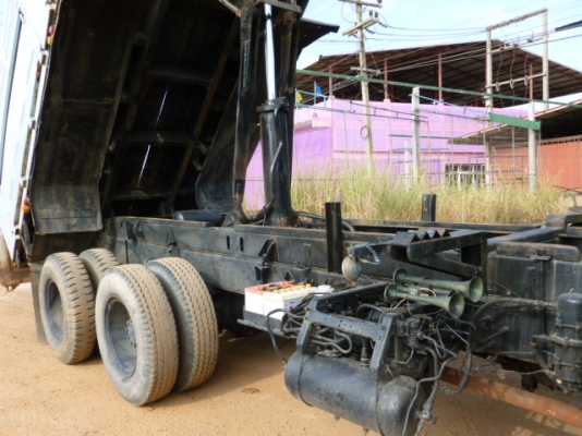 แสงฟ้าเต้นรถ///ขาย10ล้อดั้ม2เพลา ร็อกกี้195 กระบะดั้มสามมิตร สภาพสวย