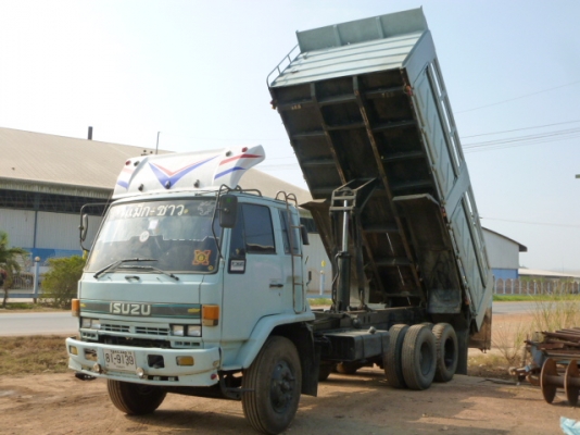 แสงฟ้าเต้นรถ///ขาย10ล้อดั้ม2เพลา ร็อกกี้195 กระบะดั้มสามมิตร สภาพสวย