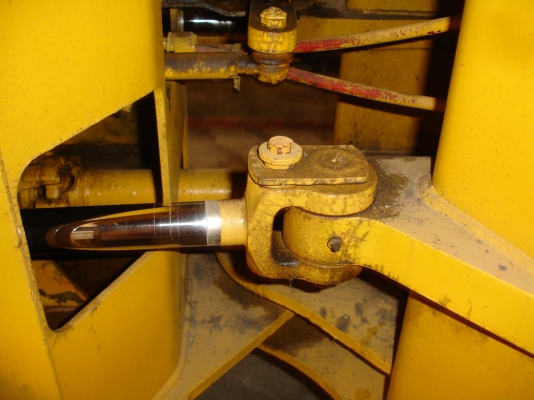 ถึงไทยแล้ว KOMATSU 510 กรองเดี่ยว สภาพสวยมาก นำเข้าจากญี่ปุ่น ขายถูกครับ