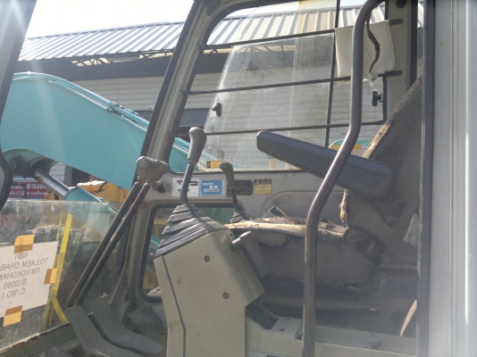 รถขุด KOBELCO  SK60-1 รถนอกนำเข้า ไม่เคยใช้ในไทย มาถึงแล้วครับ สภาพดีครับ ติดต่อ มานะ 085-9049669