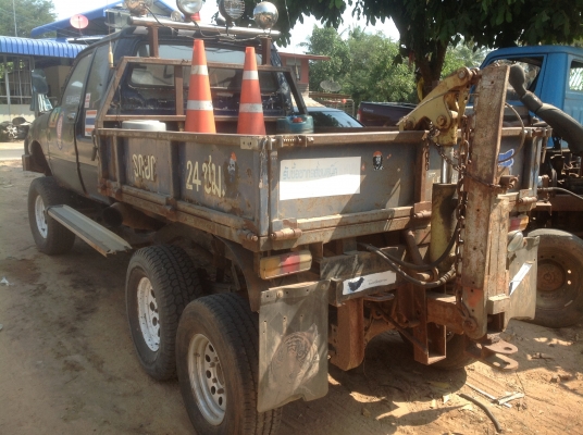 ส่งถึงมือเจ้าของใหม่แล้ว ครับท่าน รถยก 6 ล้อ คันดั้งเดิม อู่. โคกเจริญการช่าง 4WD. เครื่อง ISUZU. 2800. TURBO. สโลว์กลาง