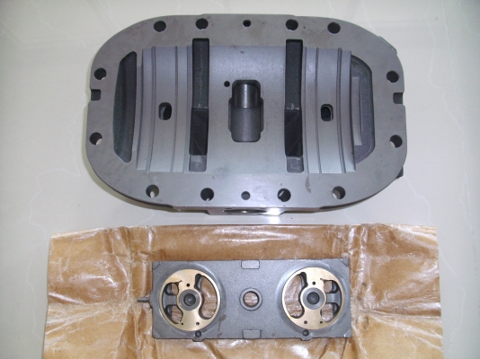 ฝาปั๊มไอโดลิค+เพลส  HITACHI EX200-3