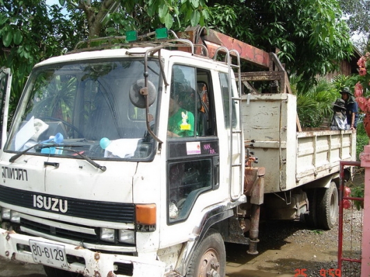 รถบรรทุก 6 ล้อ ISUZU Rocky 175 HP + ดั้ม+เครน Tadano 3 ตัน