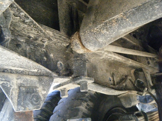 รถบรรทุก 6 ล้อดั๊มพ์ ยี่ห้อ ISUZU 100 แรงม้า