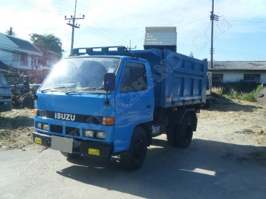 รถบรรทุก 6 ล้อดั๊มพ์ ยี่ห้อ ISUZU 100 แรงม้า