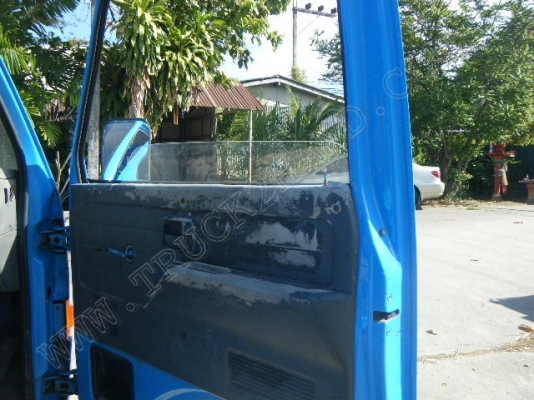 รถบรรทุก 6 ล้อดั๊มพ์ ยี่ห้อ ISUZU 100 แรงม้า