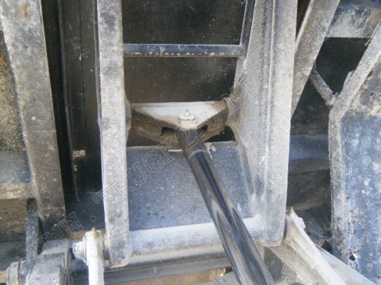 รถบรรทุก 6 ล้อดั๊มพ์ ยี่ห้อ ISUZU 100 แรงม้า