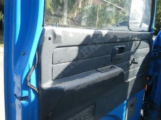 รถบรรทุก 6 ล้อดั๊มพ์ ยี่ห้อ ISUZU 100 แรงม้า