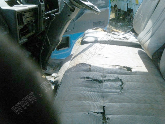 รถบรรทุก 6 ล้อดั๊มพ์ ยี่ห้อ ISUZU 100 แรงม้า