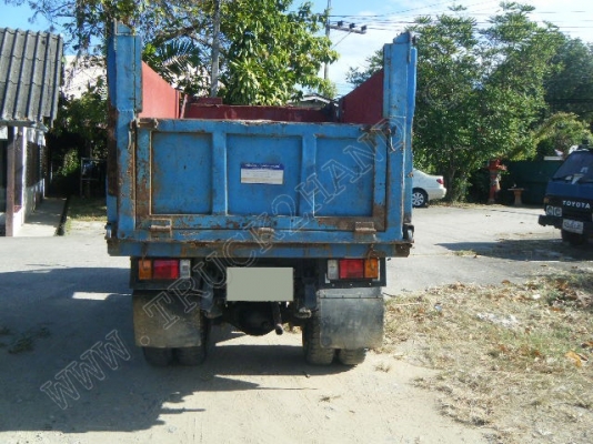 รถบรรทุก 6 ล้อดั๊มพ์ ยี่ห้อ ISUZU 100 แรงม้า