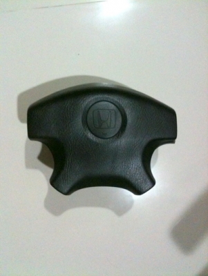 ตรงกลางพวงมาลัยและด้านหลัง ฮอนด้า 4 ก้าน ตรงกลางพวงมาลัยและด้านหลัง ฮอนด้า 4 ก้าน