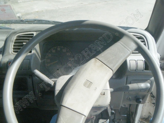 รถบรรทุก 6 ล้อดั๊มพ์ ยี่ห้อ ISUZU รุ่น NKR 88 แรงม้า