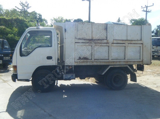 รถบรรทุก 6 ล้อดั๊มพ์ ยี่ห้อ ISUZU รุ่น NKR 88 แรงม้า