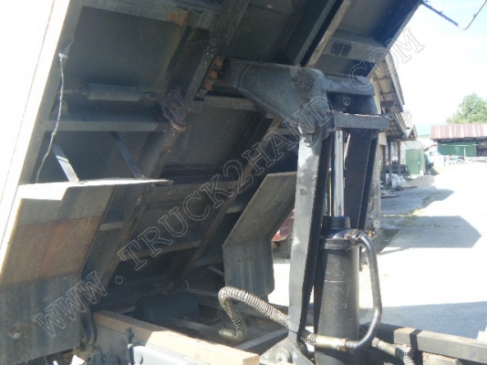 รถบรรทุก 6 ล้อดั๊มพ์ ยี่ห้อ ISUZU รุ่น NKR 88 แรงม้า