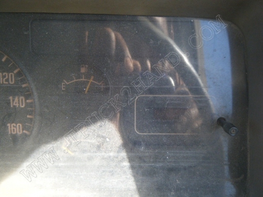 รถบรรทุก 6 ล้อดั๊มพ์ ยี่ห้อ ISUZU รุ่น NKR 88 แรงม้า