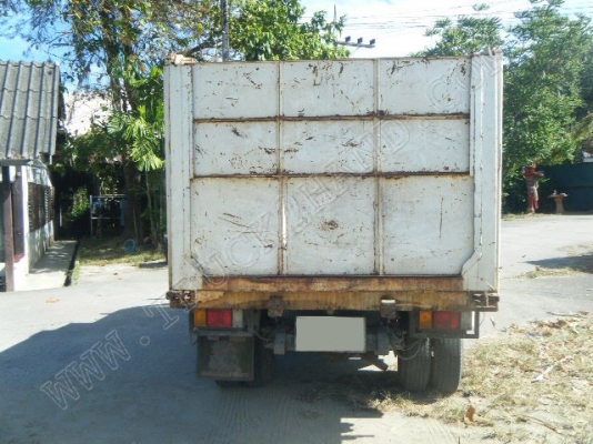 รถบรรทุก 6 ล้อดั๊มพ์ ยี่ห้อ ISUZU รุ่น NKR 88 แรงม้า